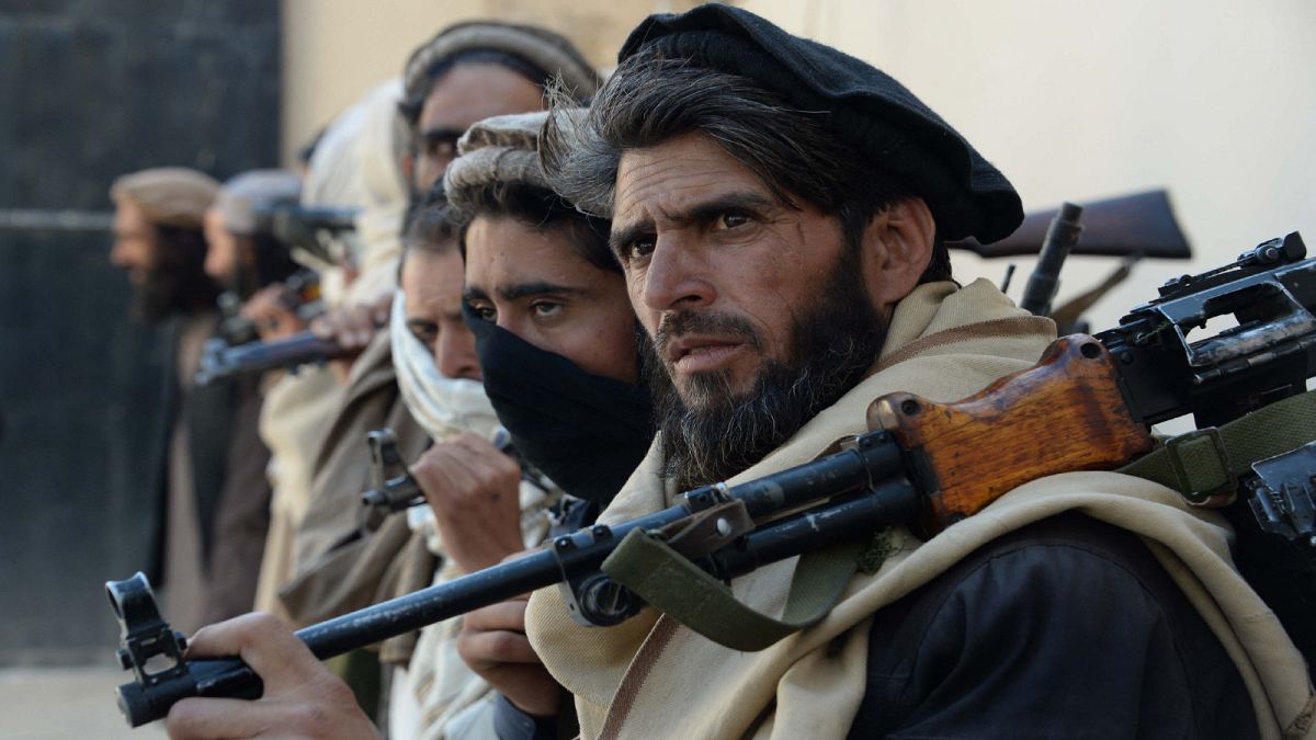 مسلحون ينتمون لحركة طالبان الأفغانية