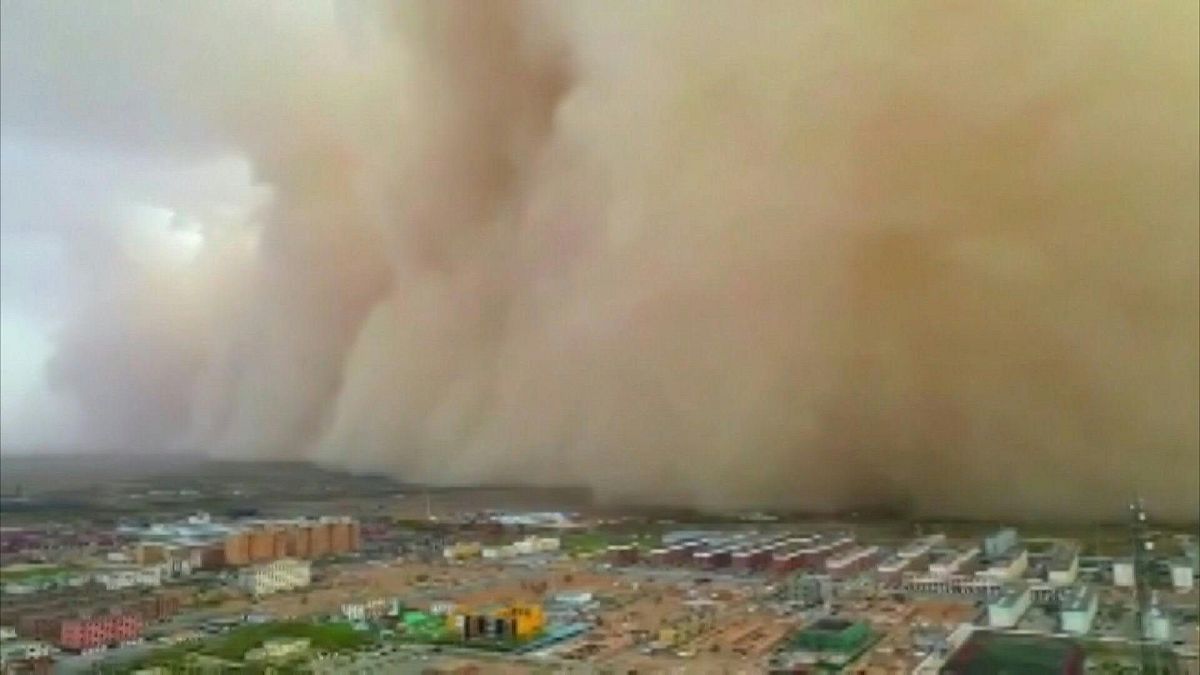 عاصفة رملية - منغوليا
