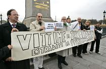 Акция протеста в Париже с требованием экстрадиции членов "Красных бригад", 2008 год
