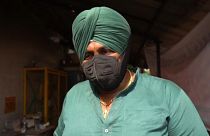 Un médico ante el colosal reto de la pandemia en la India
