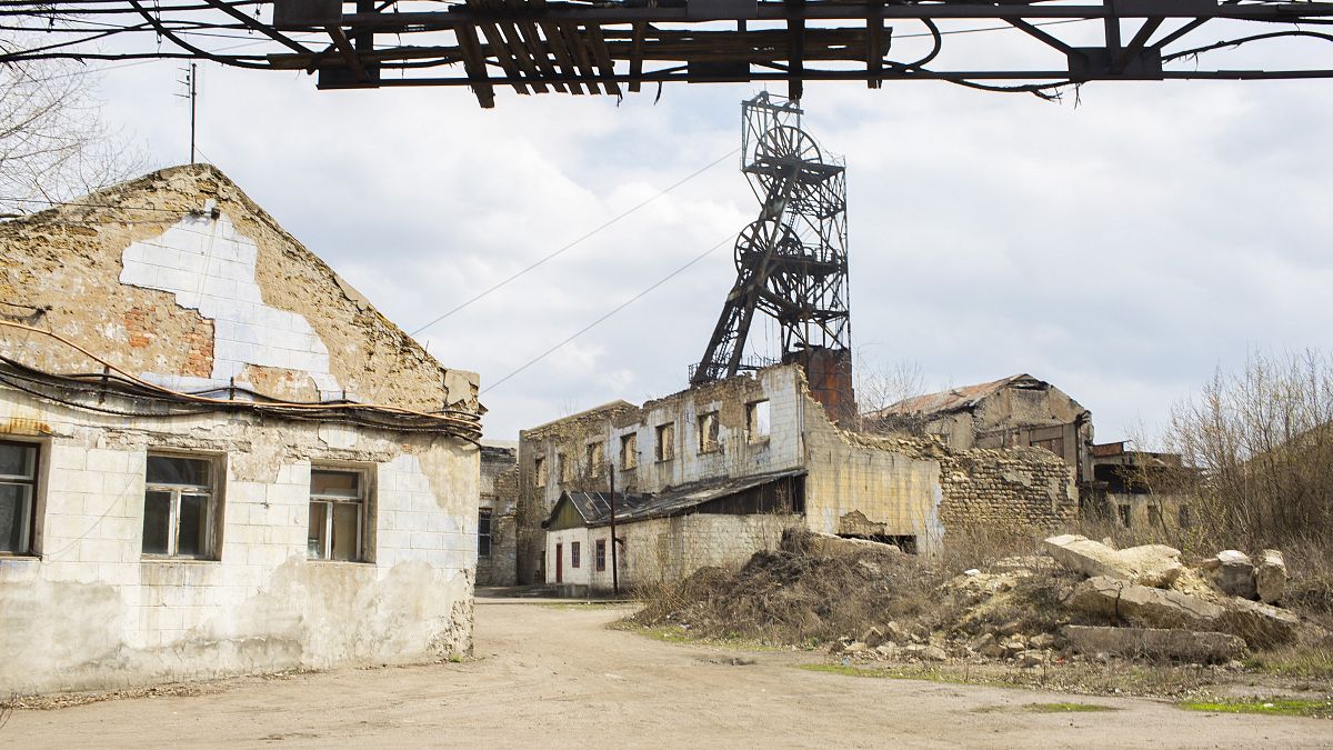 An active coal mine near the frontline. It is coal mines like this which are plannesd to be closed soon.