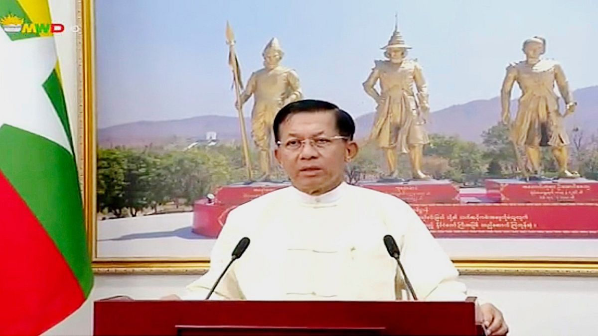  قائد المجموعة العسكرية الحاكمة في ميانمار الجنرال مين أونغ هلاينغ، 18 نيسان/أبريل 2021 