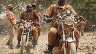 Burkina Faso : à la rencontre des "invicibles" chasseurs Dozos 
