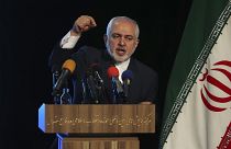 وزير الخارجية الإيراني محمد جواد ظريف يلقي كلمة في مؤتمر في طهران بإيران