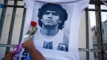 ادای احترام هواداران دیگو مارادونا به او پس از مرگش