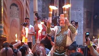 Ceremonia del fuego sagrado en la iglesia del Santo Sepulcro de Jerusalén