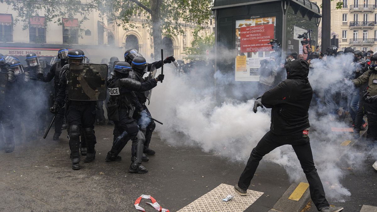 Paris'te 1 Mayıs gösterileri
