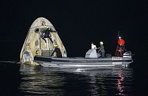 SpaceX, la Crew dragon rientrata sulla terra con a bordo i 4 astronauti per sei mesi sulla Iss