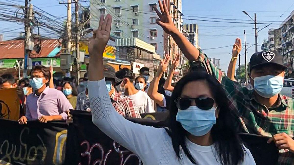 تظاهرات معترضان به کودتا در میانمار