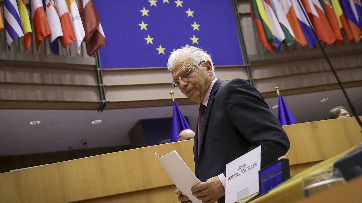 الاتحاد الأوروبي يستدعي السفير الروسي على خلفية العقوبات (متحدث)