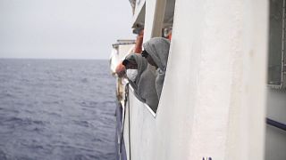 Menekültek partra szállását sürgeti a Sea-Watch
