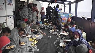 I migranti in arrivo a Trapani