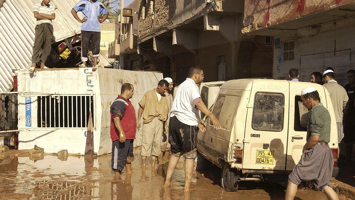 صورة من الارشيف- سيول الأمطار الغزيرة في الجزائر