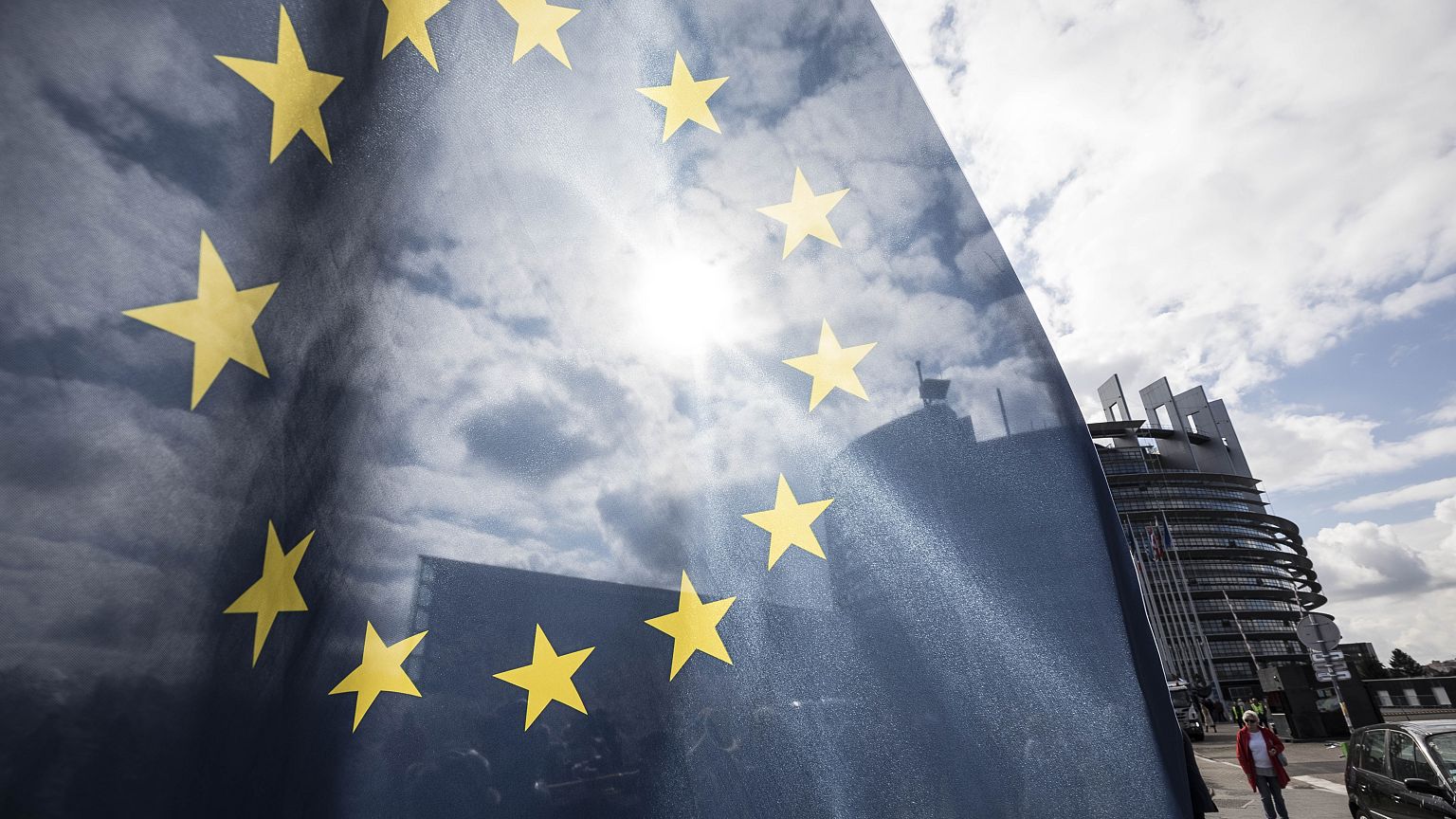 https://static.euronews.com/articles/stories/05/61/99/78/1536x864_cmsv2_1466879b-2896-5498-a00c-fd5f705fcb1b-5619978.jpg