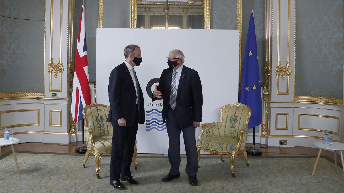  Dominic Raab et Josep Borrell, les chef de la diplomatie britannique et européenne, lors d'une rencontre organisée dans le cadre d'une réunion du G7 à Londres, le 5 mai 2021