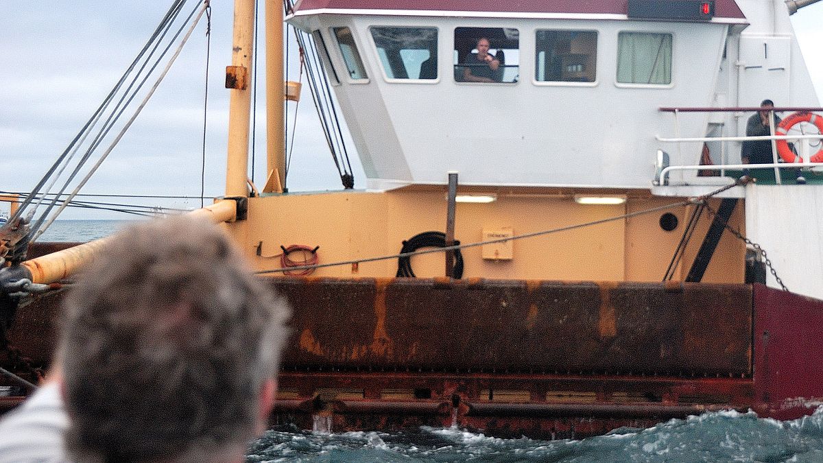 Fischereistreit vor Jersey: Briten schicken Marineschiffe