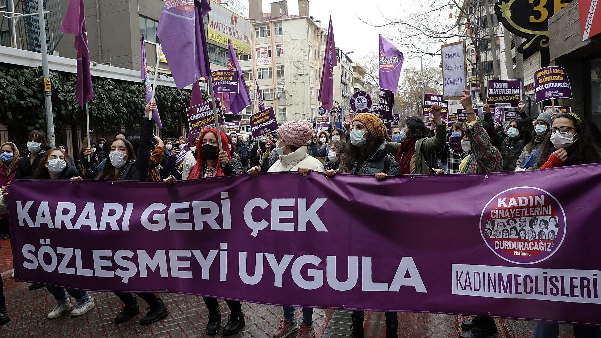 İstanbul Sözleşmesi'nden çekilme kararına tepkiler