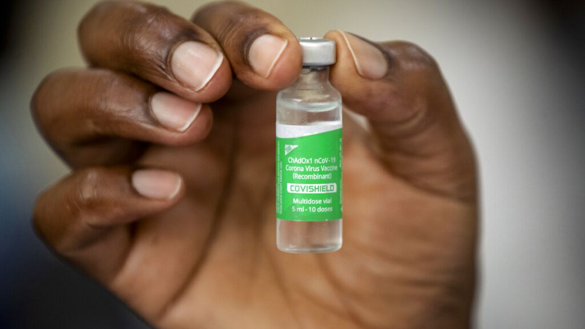DSÖ: 46 milyon yerinden edilmiş kişi Covid-19 aşı programlarından yararlanamıyor