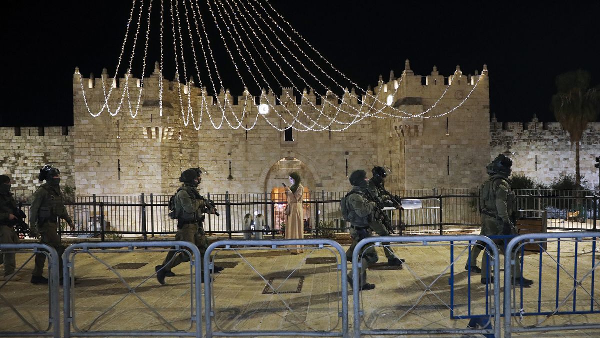 Kudüs'te Filistinliler ile İsrail polisi arasında gerilim artıyor