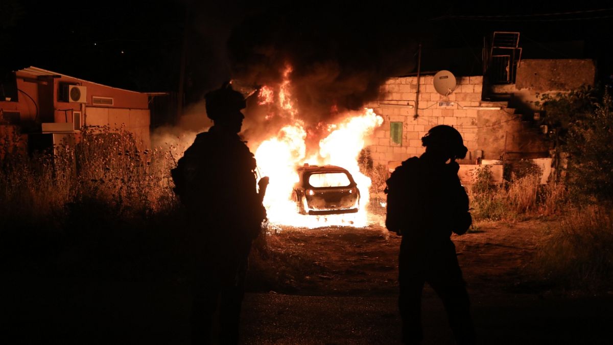 Izraeli rendőrök Kelet-Jeruzsálemben: napok óta tartanak a zavargások