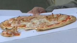 Polémica en Roma por una máquina expendedora de pizzas
