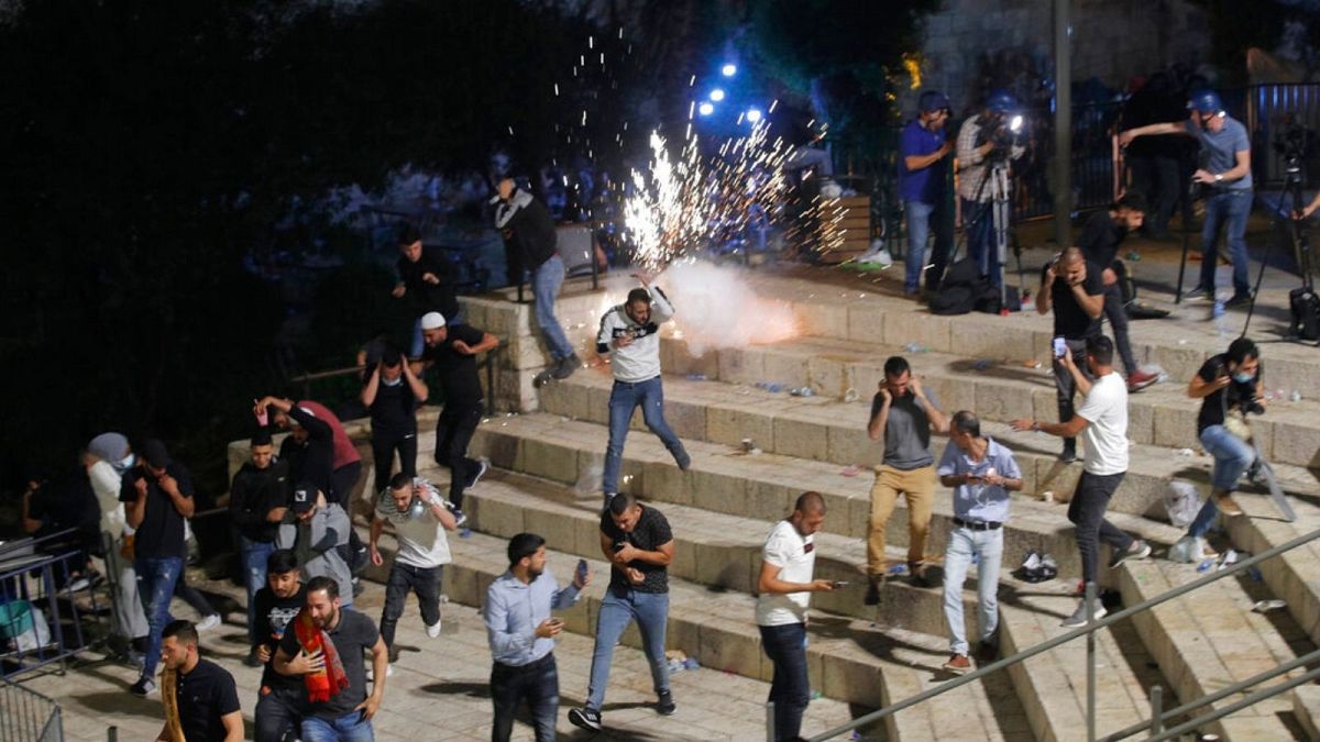 درگیری بین معترضان فلسطینی و پلیس اسرائیل در بیت‌المقدس
