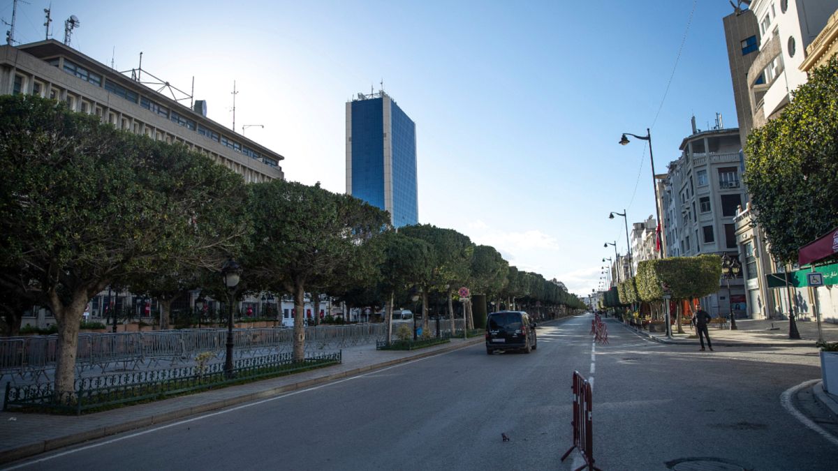 إغلاق وسط العاصمة التونسية