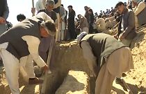 Temetik az afgán diáklányokat