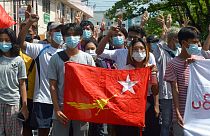 Myanmar'da sivil halkın protestoları askeri darbenin ardından 3 ay geçmesine rağmen devam ediyor.