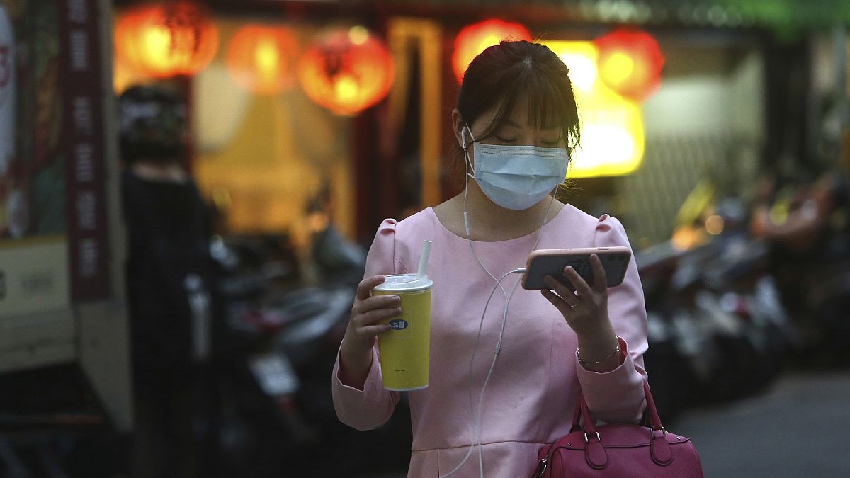کاربر تلفن هوشمند در تایوان