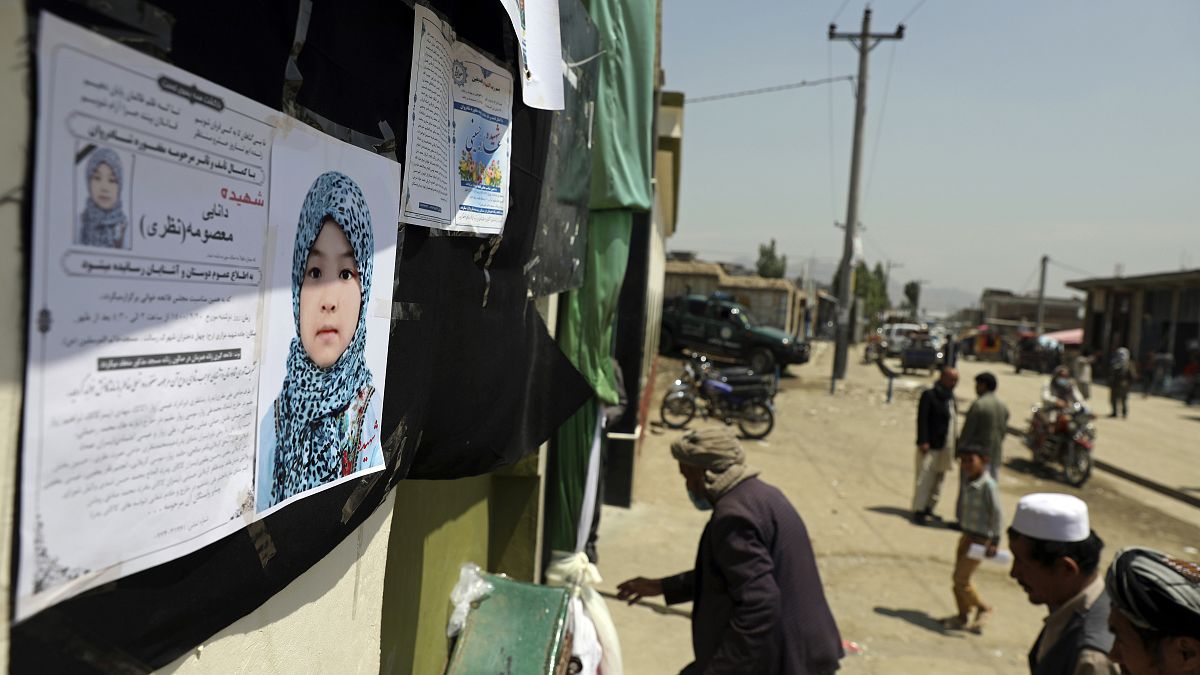 عکس یکی از دختران دانش‌آموز که روز شنبه در غرب کابل کشته شد