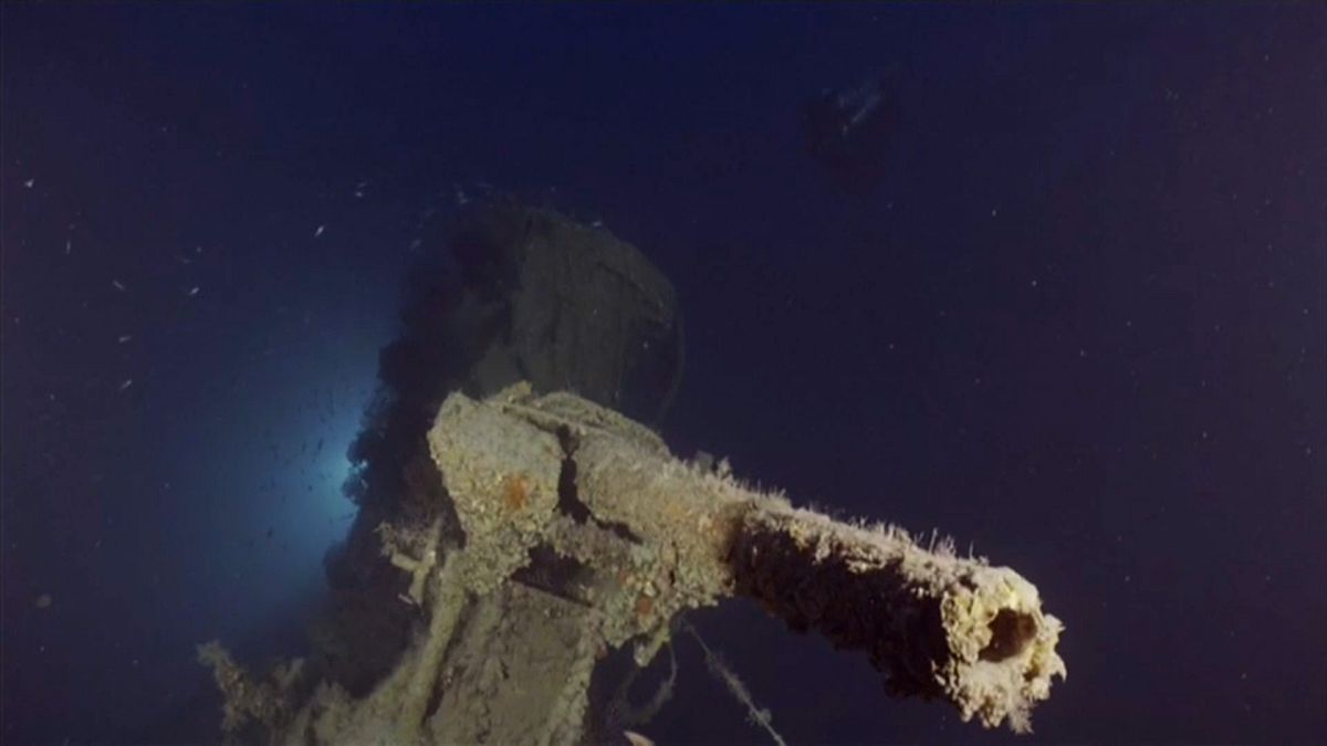 O "HMS Urge" encontra-se a 108 metros de profundidade