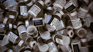 Impfstoff-Ampullen in einem Zentrum in Paris