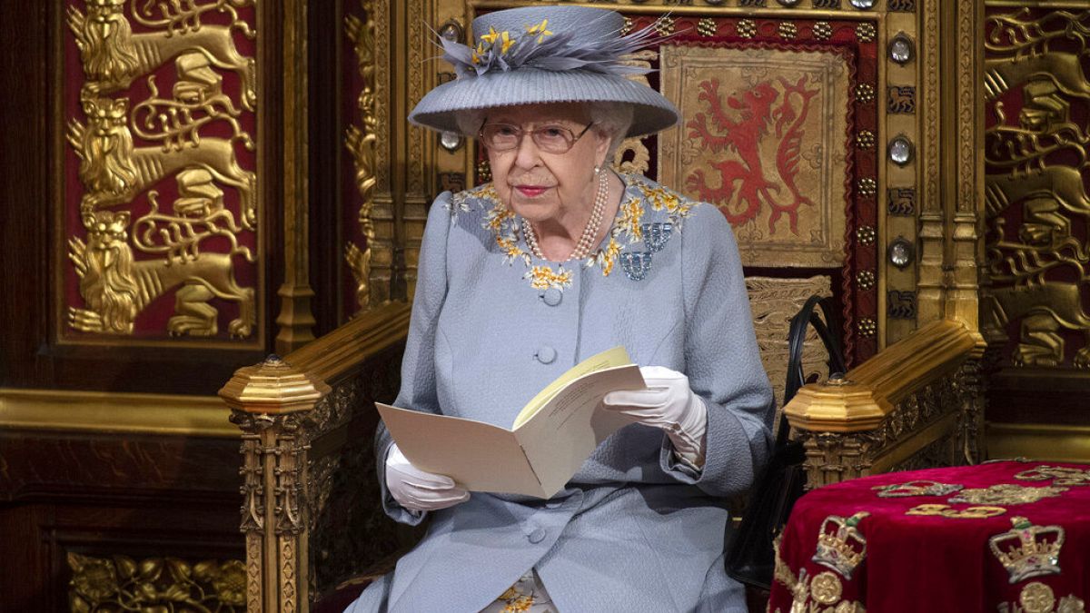 II. Erzsébet királynő a Lordok házában
