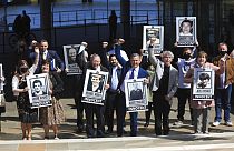 Los familiares de las víctimas de la masacre celebran el fallo de la sentencia