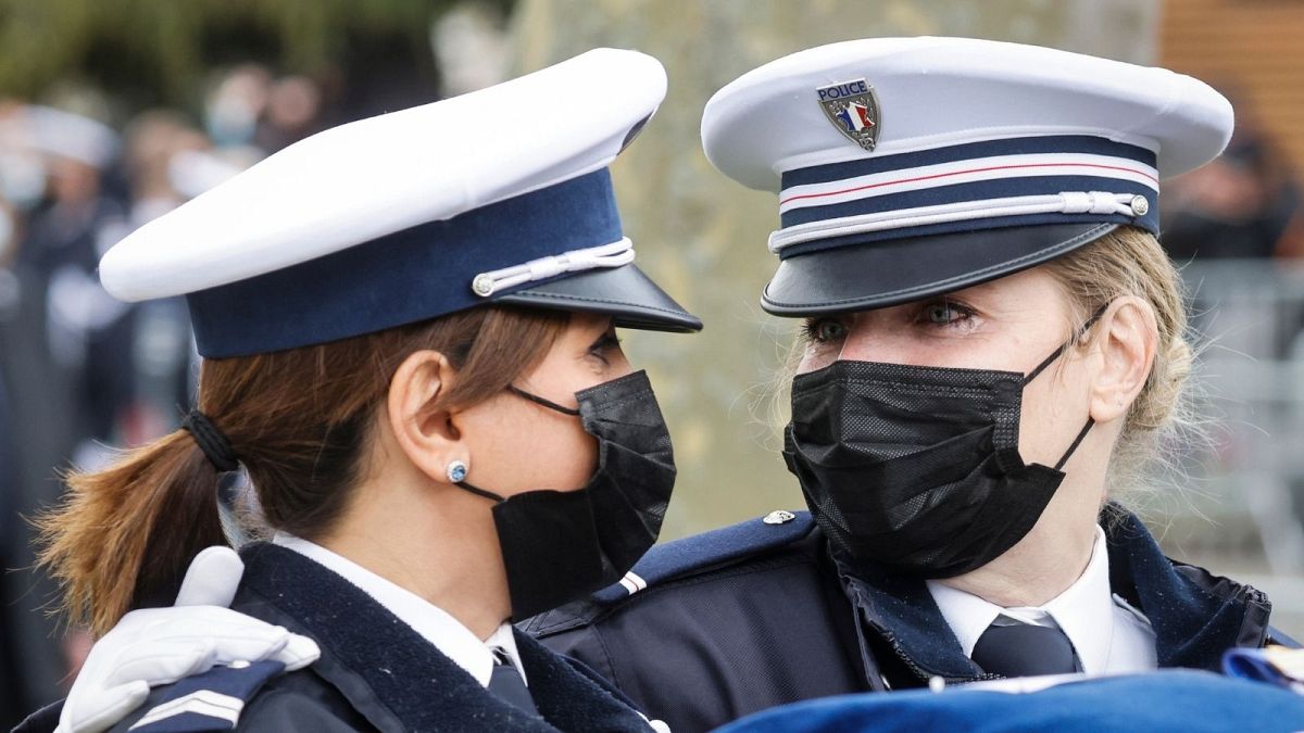 زنان پلیس فرانسوی (عکس تزئینی است)