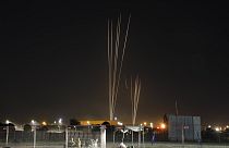 Noche de sirenas antiaéreas en Israel por el lanzamiento masivo de cohetes desde Gaza