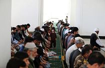 Afganistan'ın başkenti Kabil'de bir camide kılınan Ramazan Bayramı namazı