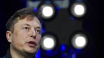 El multimillonario Elon Musk frena el uso de Bitcoin en Tesla, pero guardará su patrimonio de criptomonedas