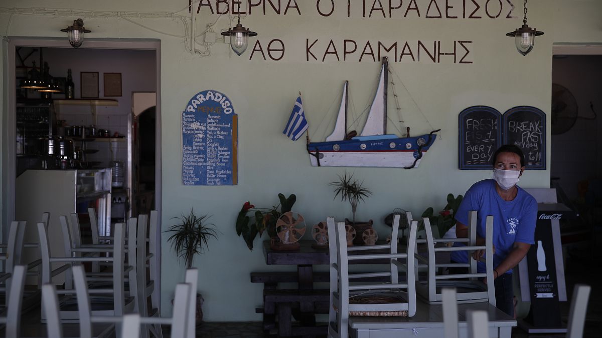 Yunanistan'da turizm sezonu açıldı