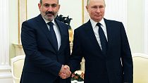 Ο Ρώσος πρόεδρος Βλαντίμιρ Πούτιν και ο εκτελών χρέη πρωθυπουργού της Αρμενίας Νικόλ Πασινιάν