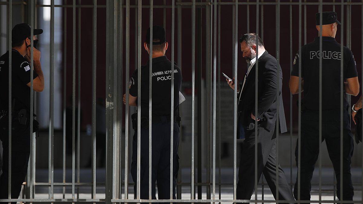 آرشیو/ نماینده حزب فجر طلایی یونان در انتظار اجرای حکم ۱۳ سال زندان