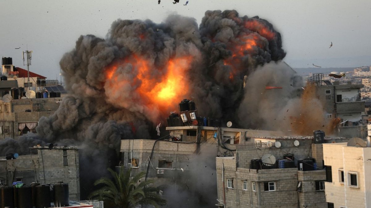 Netanjahu: folytatja a Gázai övezet bombázását Izrael 