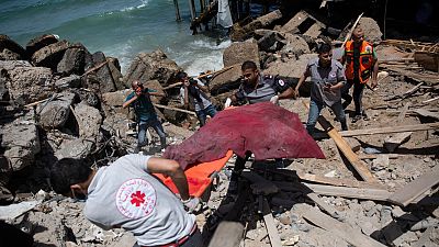 Destruição em Gaza após os bombardeamentos israelitas