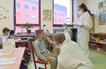 Általános iskolás diákokat tesztelnek Csehországban