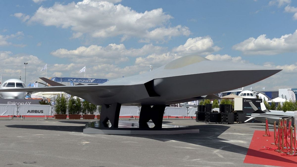 مدلی از جنگنده طرح «سامانه نبرد هوایی آینده» که در سال ۲۰۱۹ به نمایش درآمد