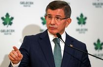 Gelecek Partisi Genel Başkanı Ahmet Davutoğlu, İçişleri Bakanı Süleyman Soylu'yu istifa etmeye davet etti.
