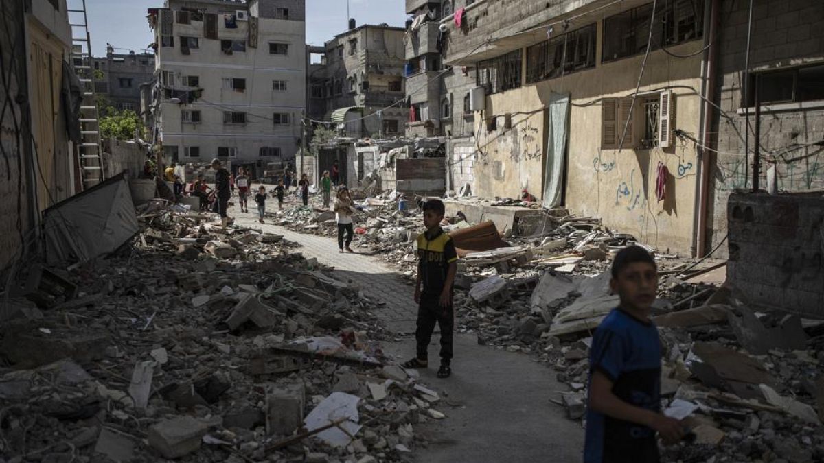 İsrail'in 10 Mayıs'tan bu yana hava ve karadan vurmaya devam ettiği Gazze Şeridi'nde tablo giderek ağırlaşıyor.