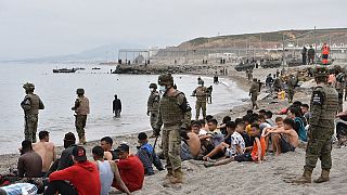 Espagne : au moins 6 000 Marocains arrivent à la nage à Ceuta