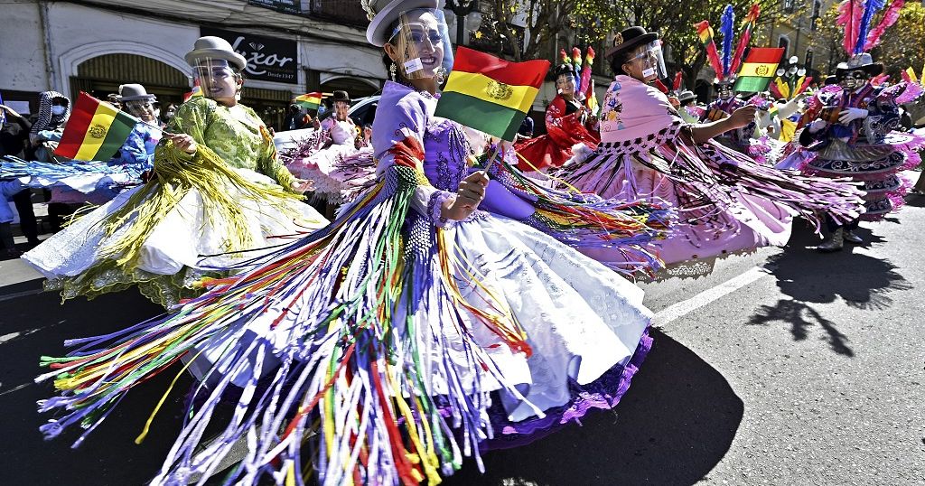 Morenada: Bolivia, Peru row over Andean folk dance | Africanews